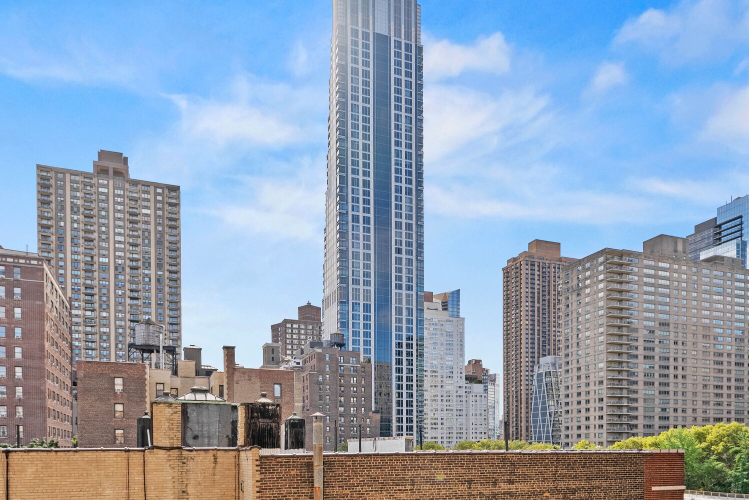 230 W END Avenue 8AG