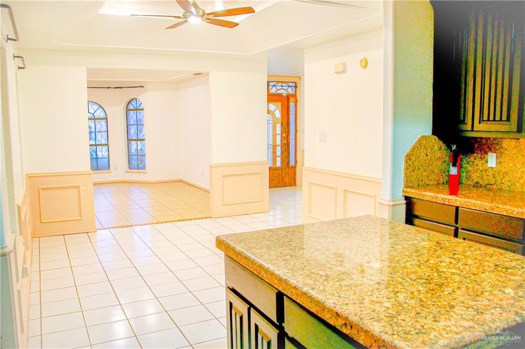 915 Oak Lane
