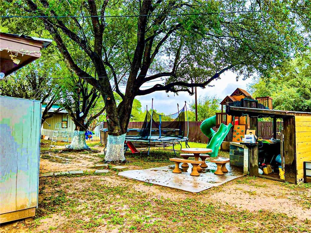 6715 Dallas Circle