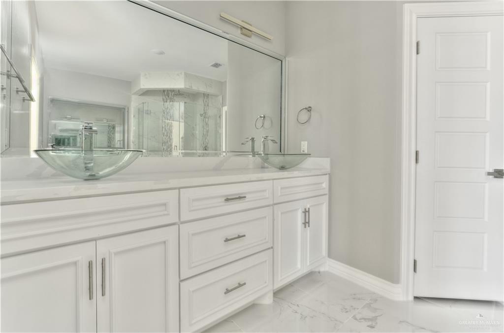 2115 S Cartier Drive