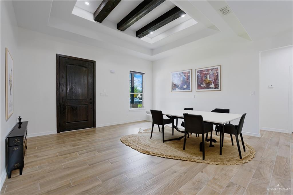 2012 W Bella Vista Avenue