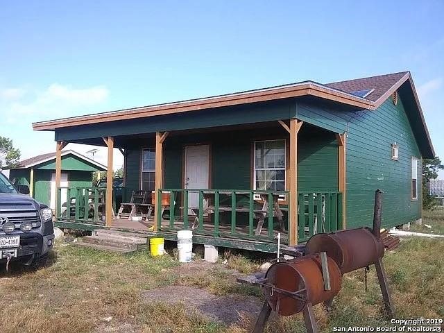 1052 Steep Road