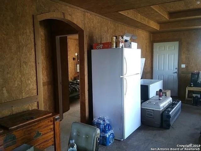 1052 Steep Road
