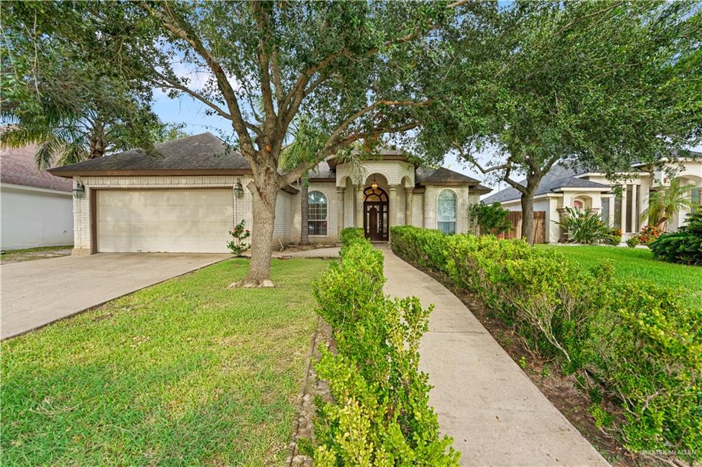 907 Red River Road