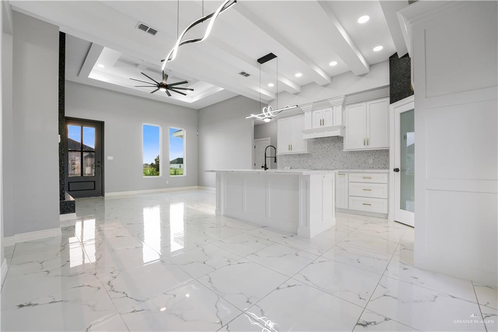 2000 Black Hills Street