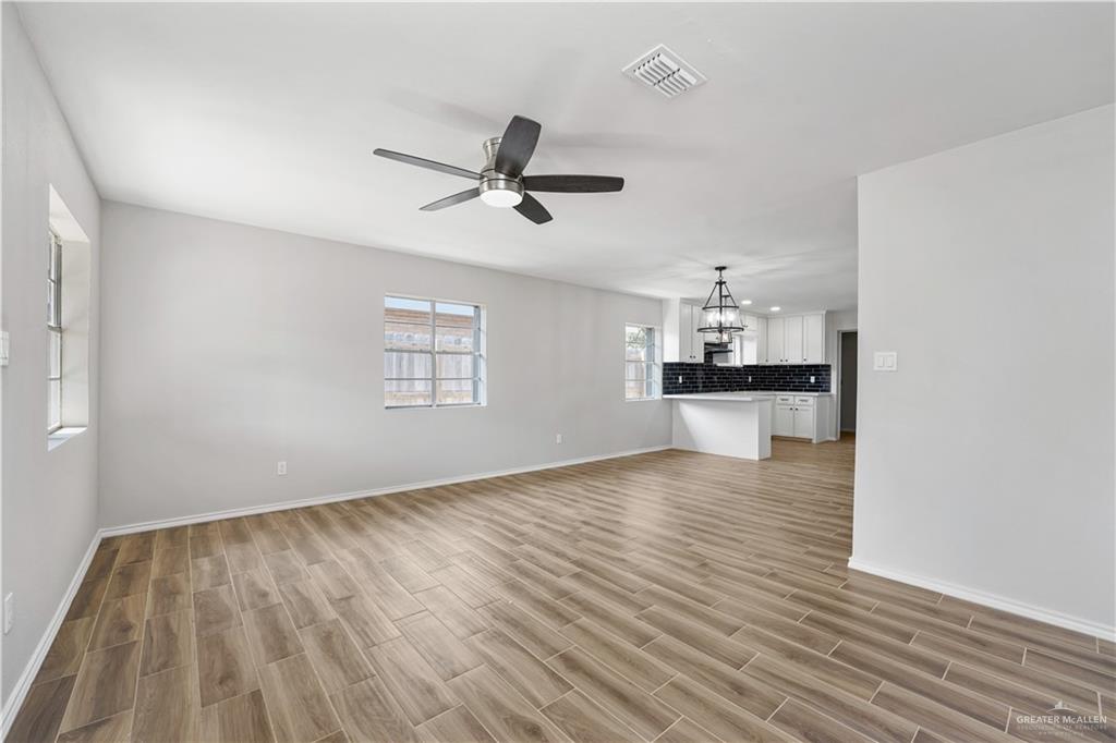 715 W Samano Street