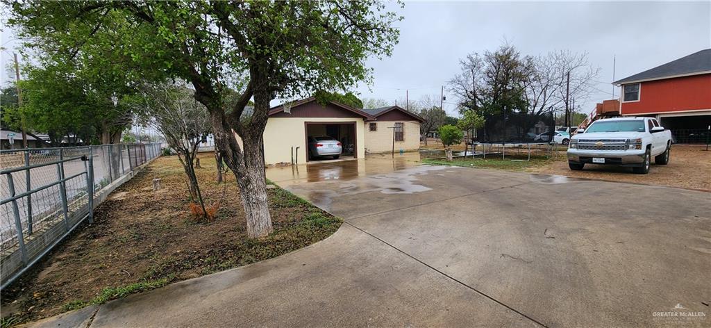 1516 E 5th Street