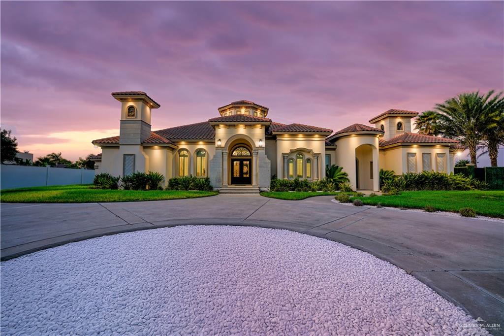 702 W Moore Road, Pharr