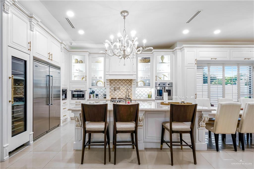 702 W Moore Road, Pharr