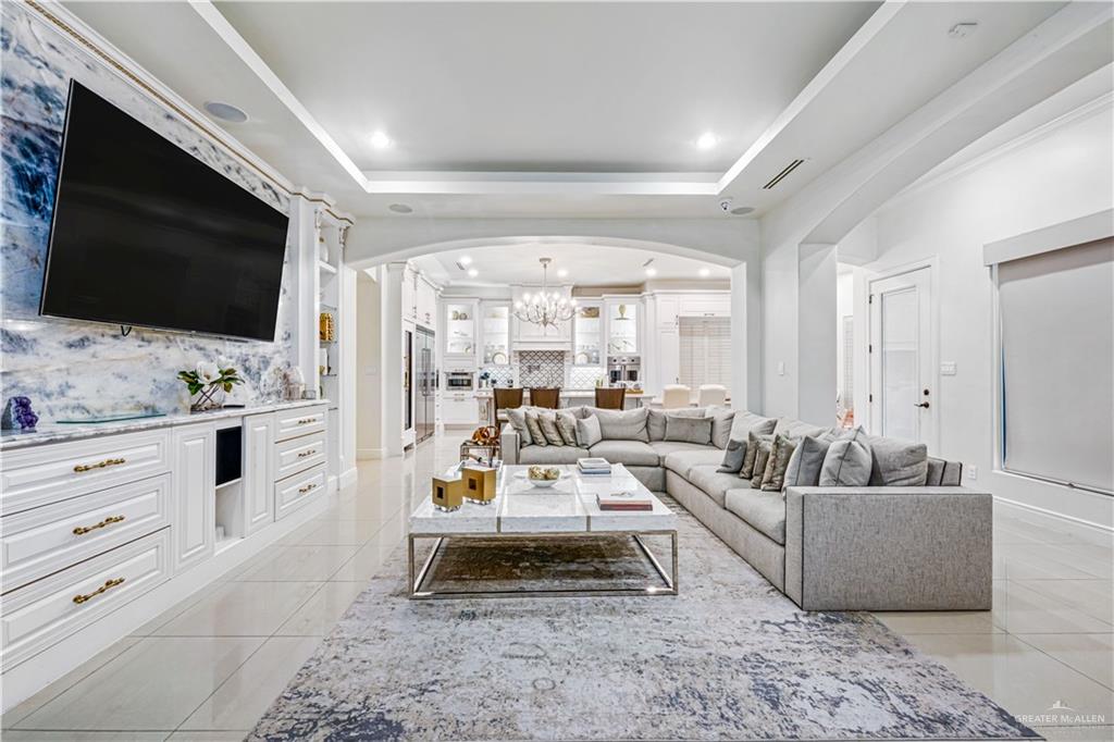 702 W Moore Road, Pharr