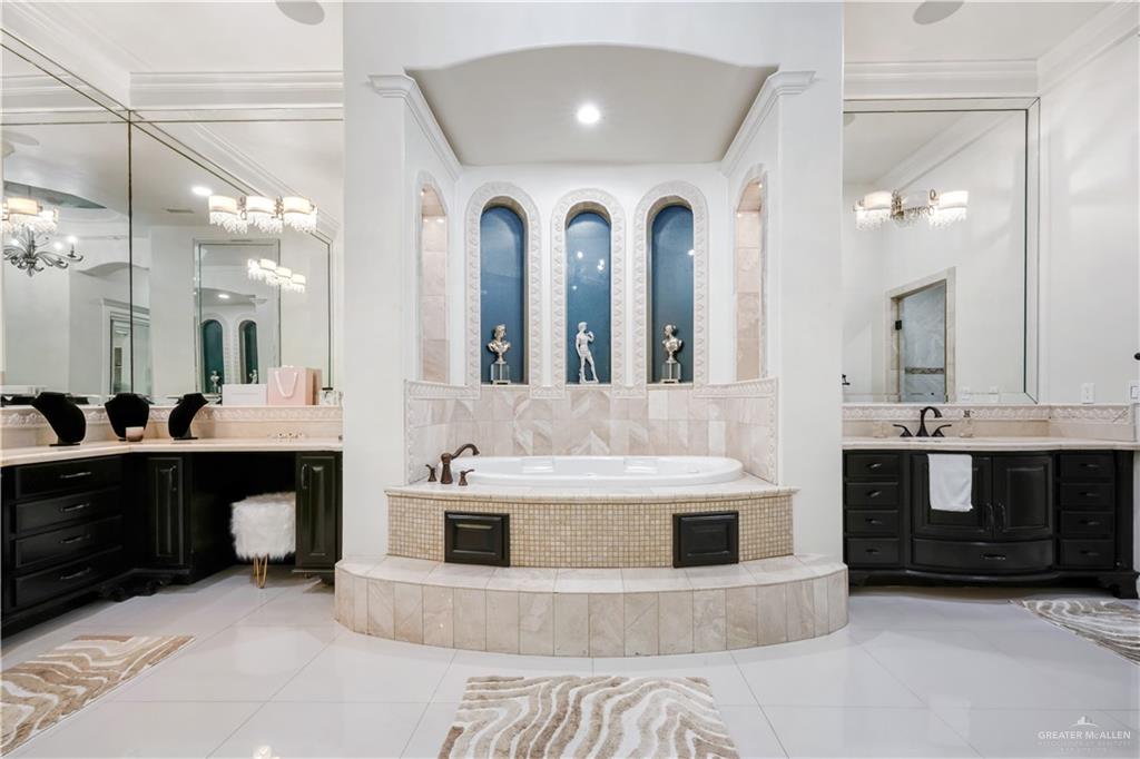 702 W Moore Road, Pharr