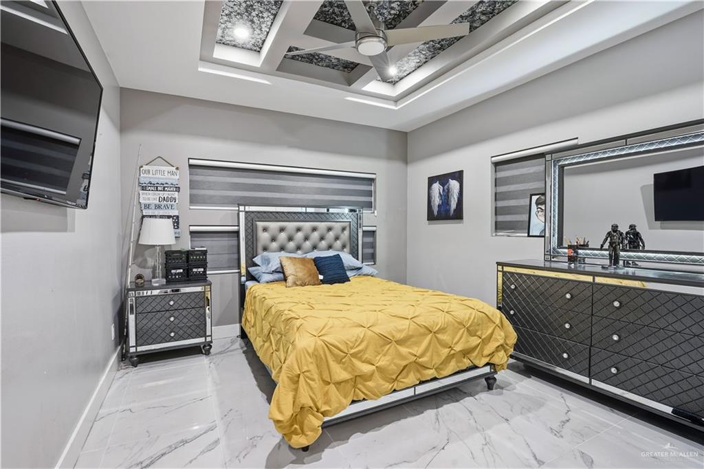 1917 W 25th 1/2 Street