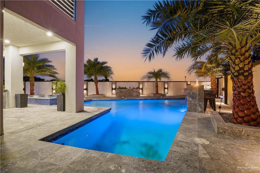 1917 W 25th 1/2 Street