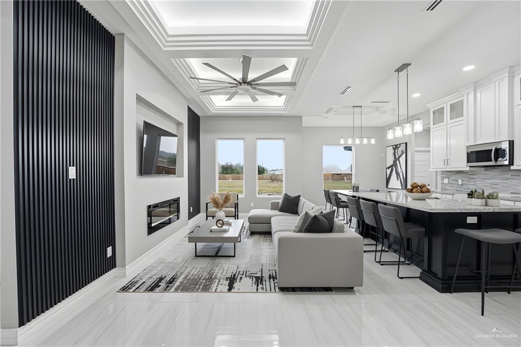 1309 E Evergreen Street