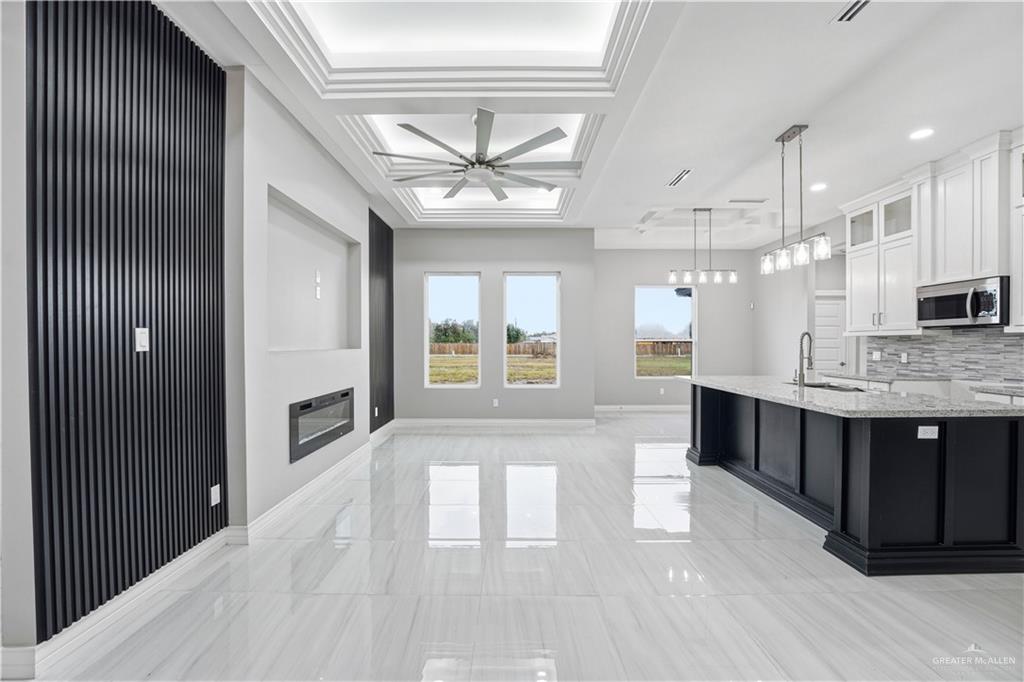 1309 E Evergreen Street