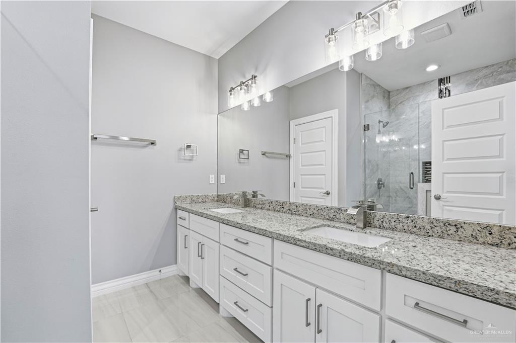 1309 E Evergreen Street