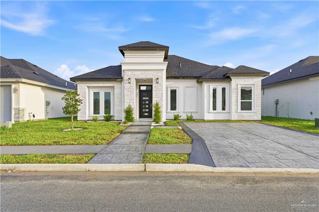 1309 E Evergreen Street