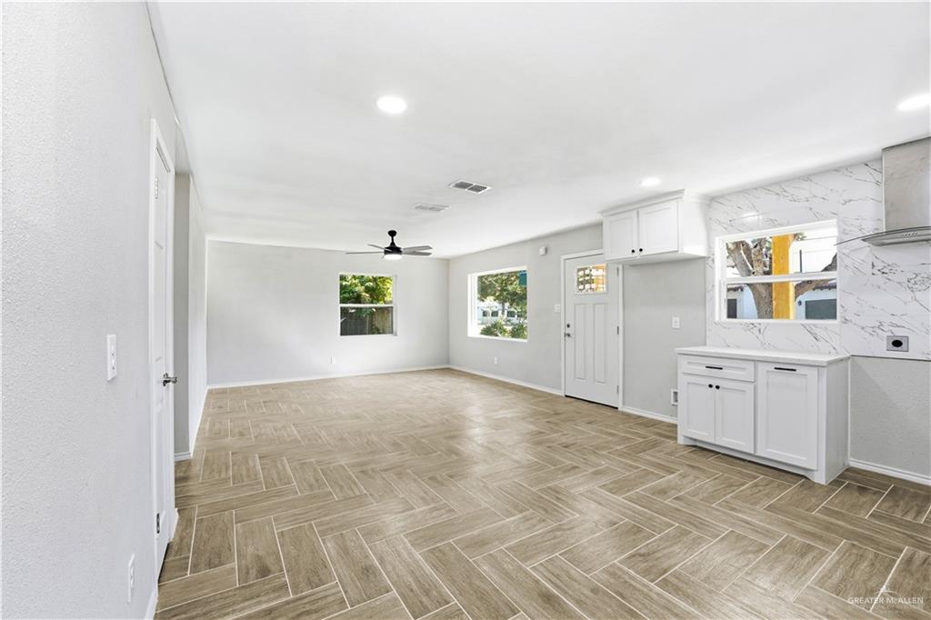 504 Date Palm Avenue, McAllen