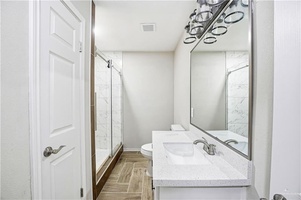 504 Date Palm Avenue, McAllen