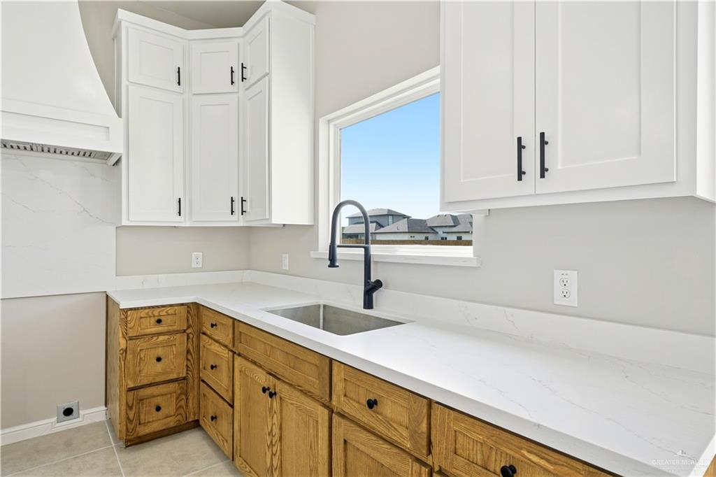 2005 Black Hills Street