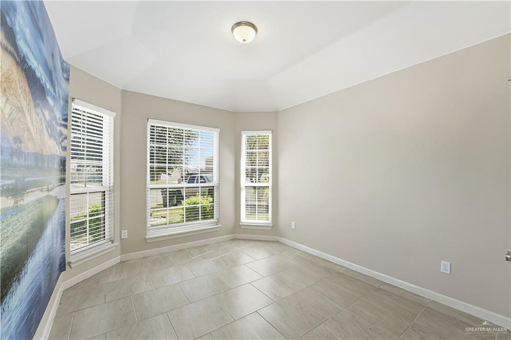 304 S Paseo Del Rey Street