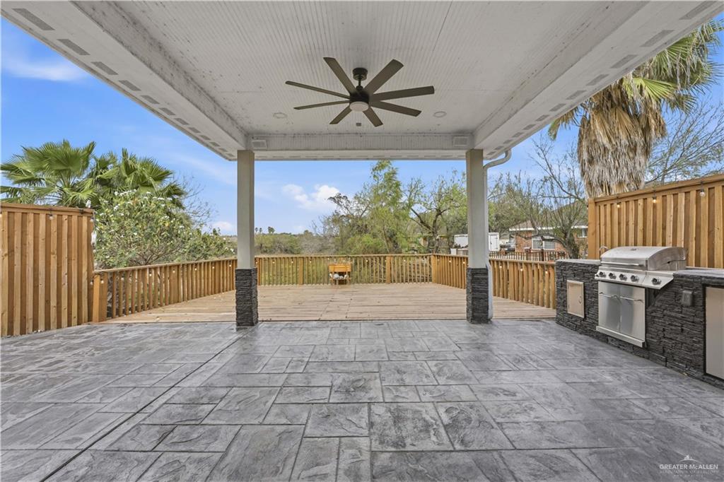 2004 Lake Front Drive