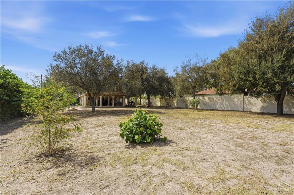 301 E Violet Avenue, McAllen