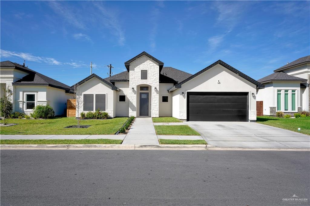 1737 E Pinnacle Drive