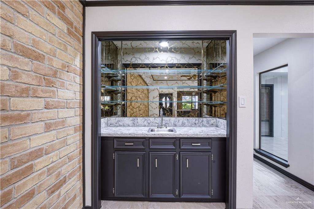413 Toronto Avenue, McAllen