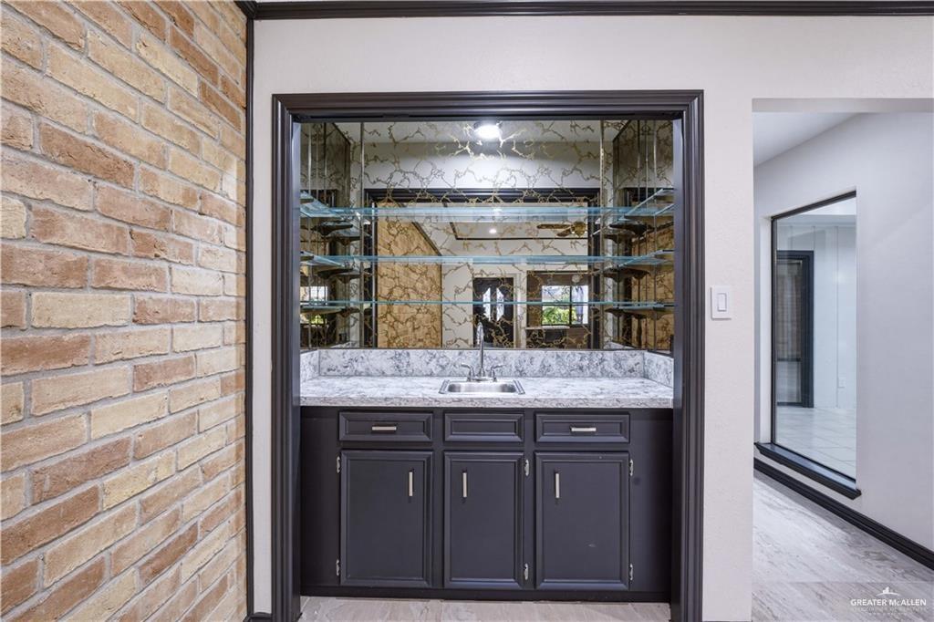 413 Toronto Avenue, McAllen