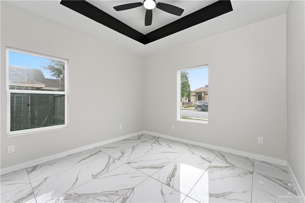 1109 E San Pedro Street