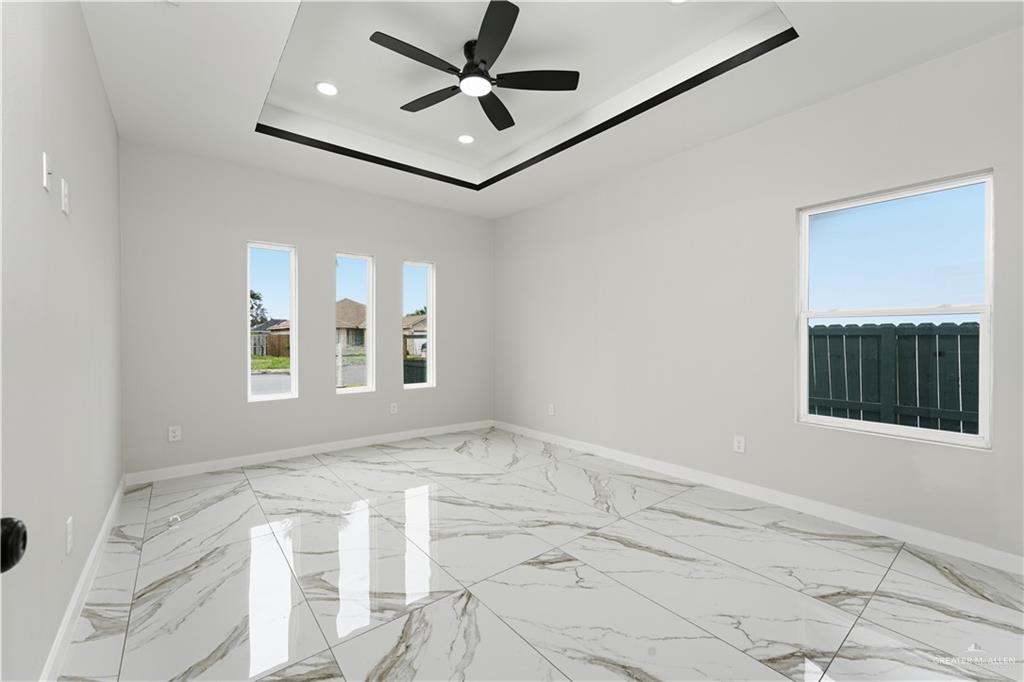 1109 E San Pedro Street