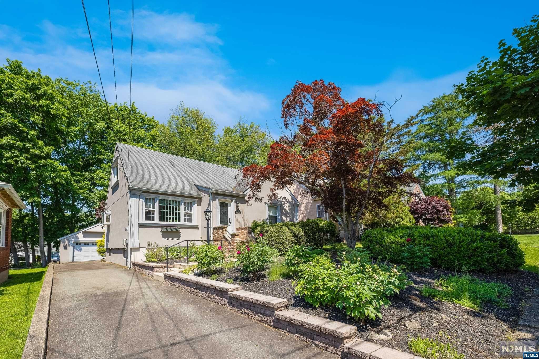 17 Kramer Avenue