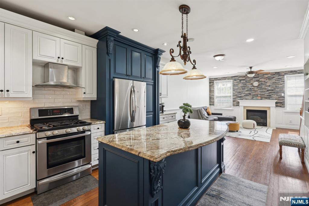 310 Wilshire Drive 3011