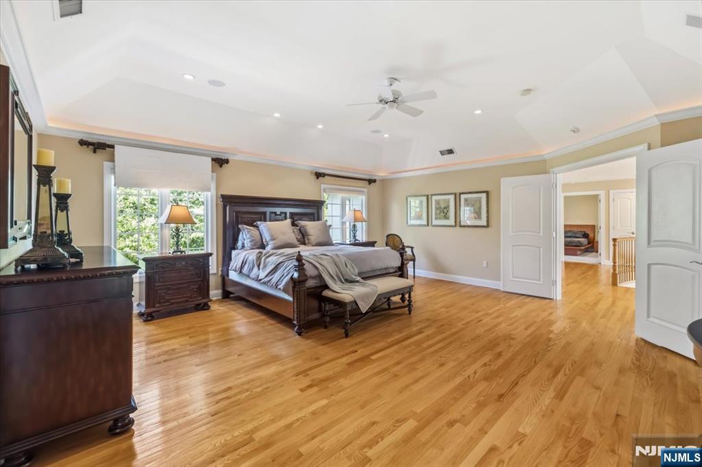 4 Centennial Court