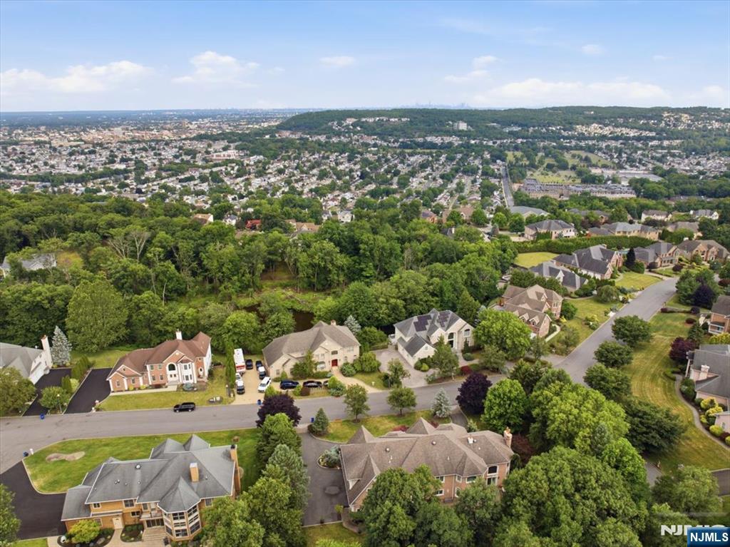 4 Centennial Court