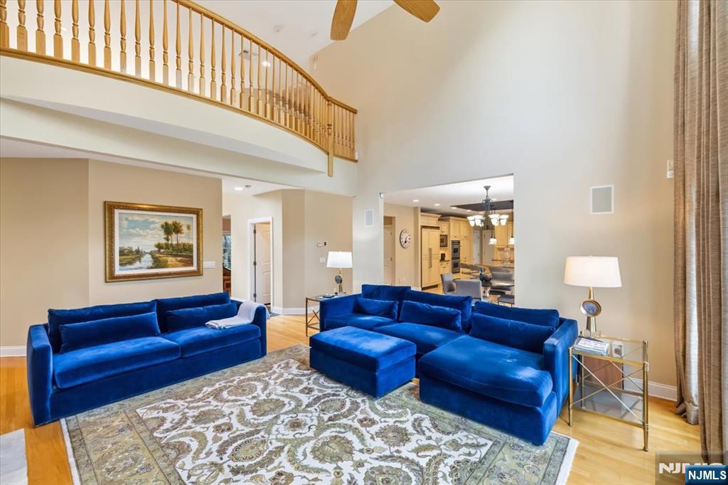 4 Centennial Court