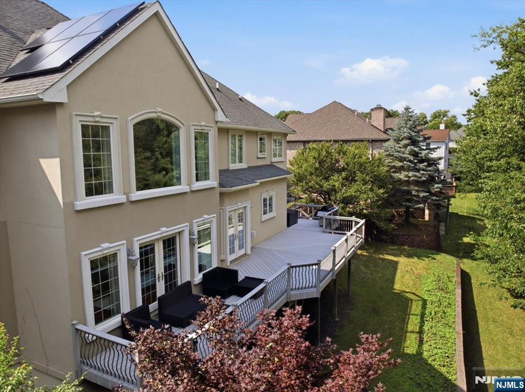 4 Centennial Court