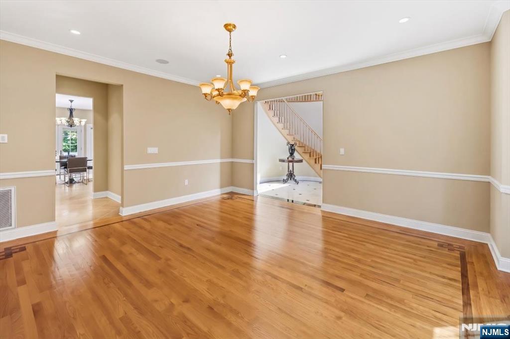 4 Centennial Court