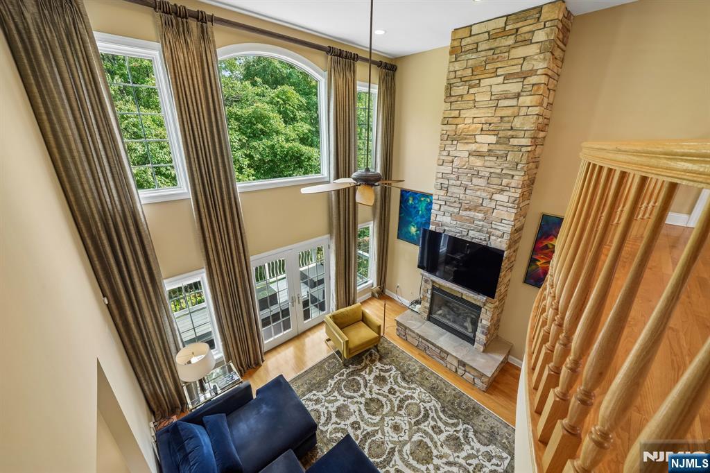 4 Centennial Court