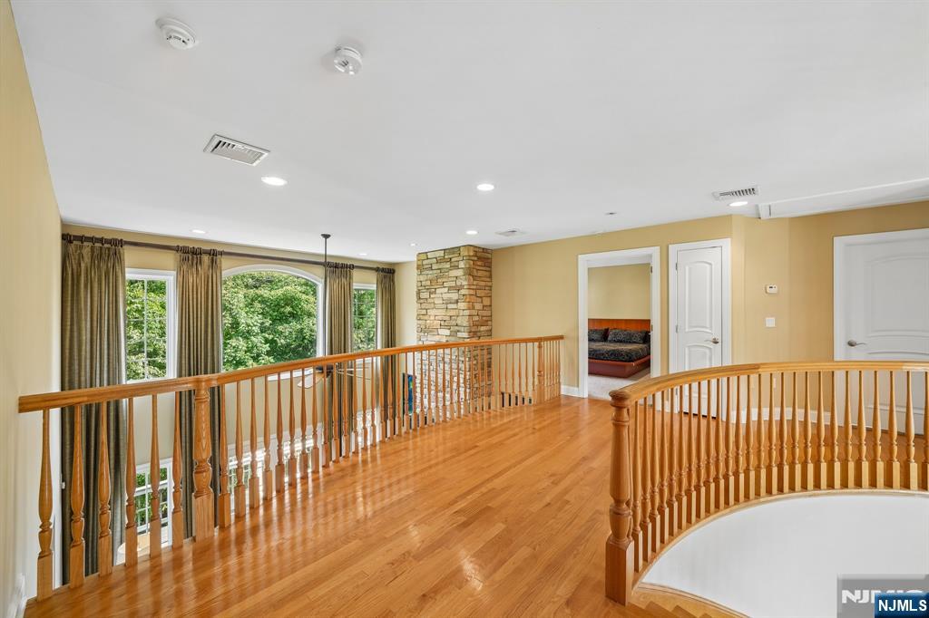 4 Centennial Court