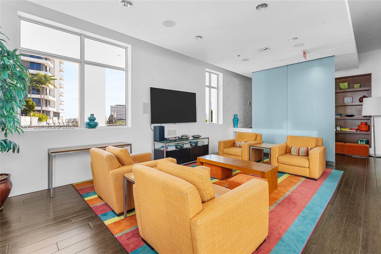 300 S Australian Avenue 812