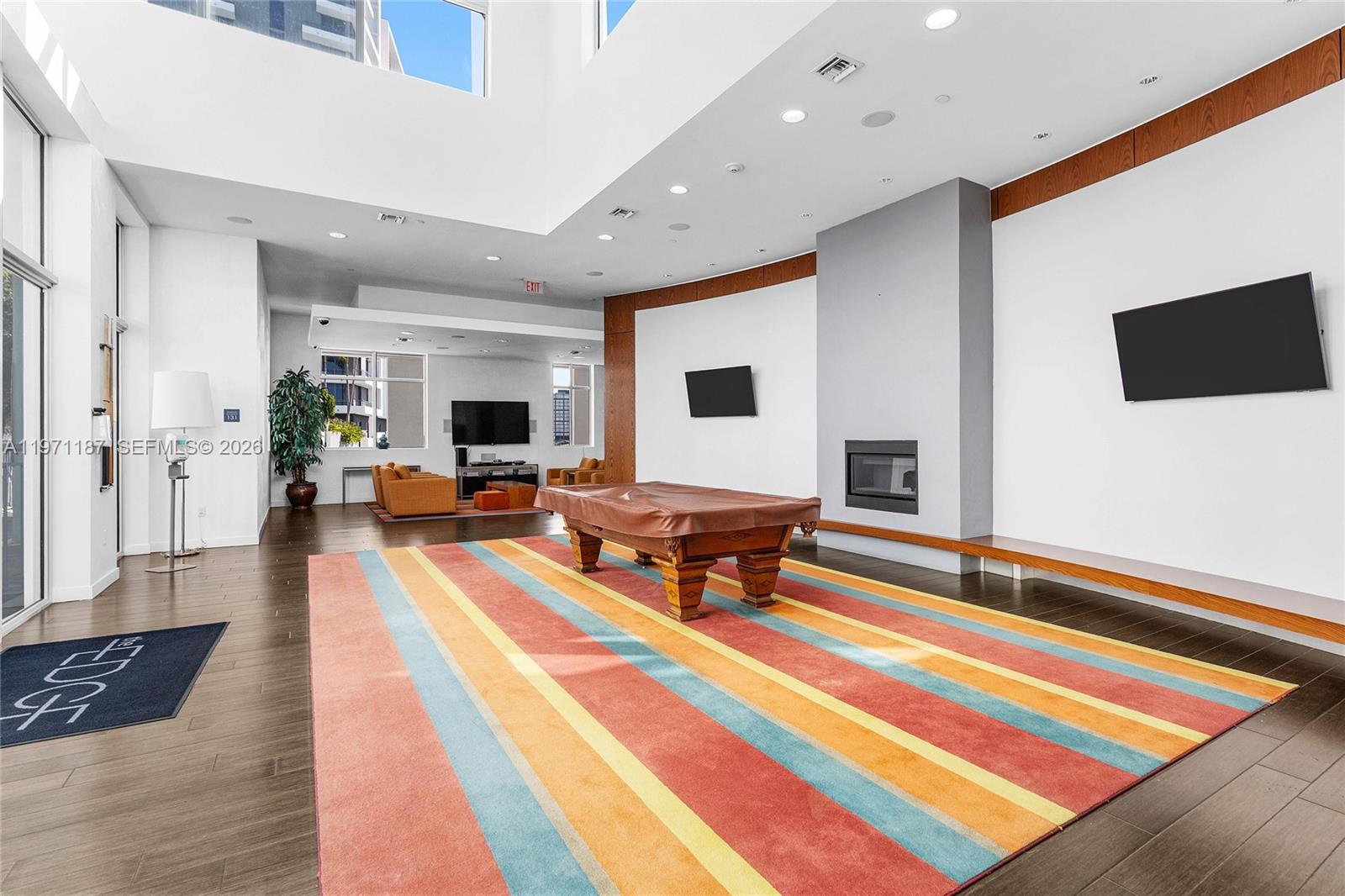 300 S Australian Avenue 812