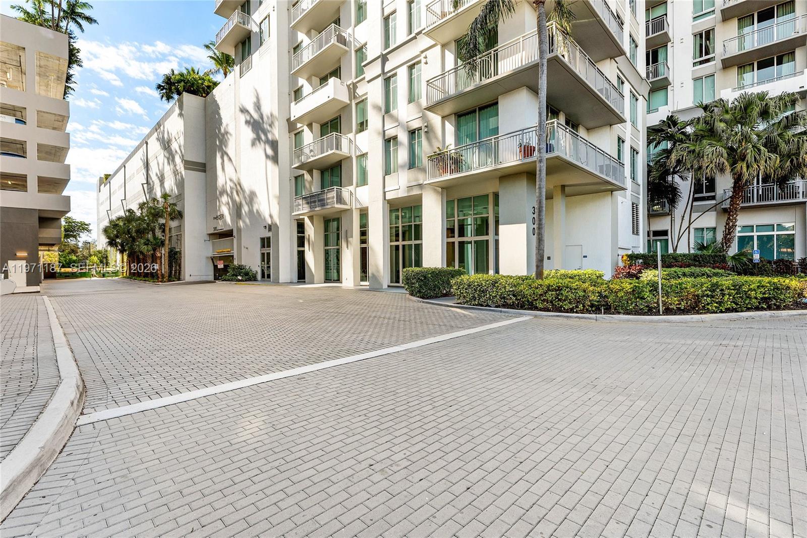 300 S Australian Avenue 812