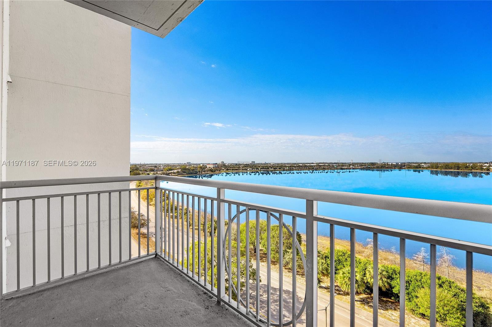 300 S Australian Avenue 812