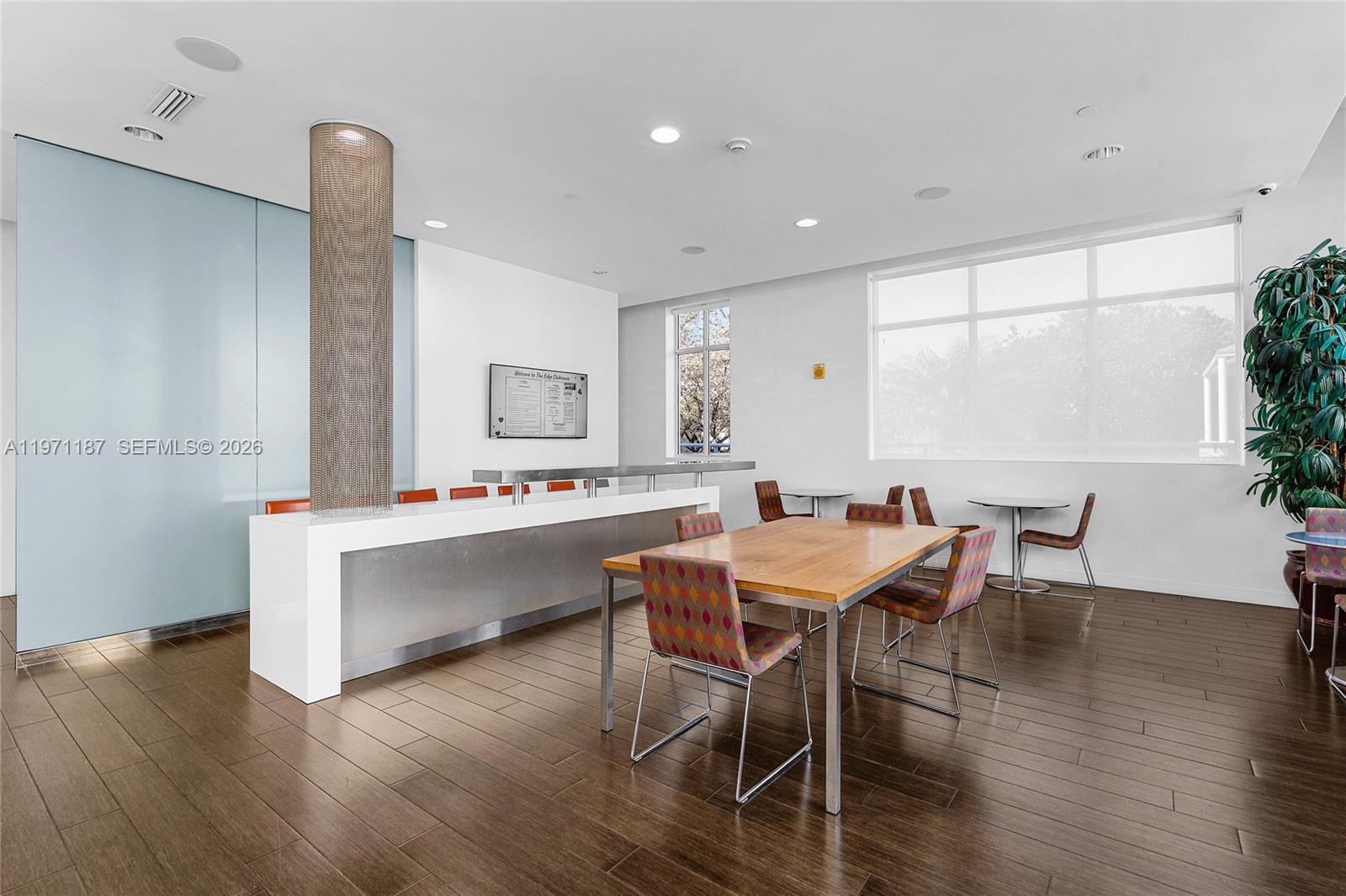 300 S Australian Avenue 812