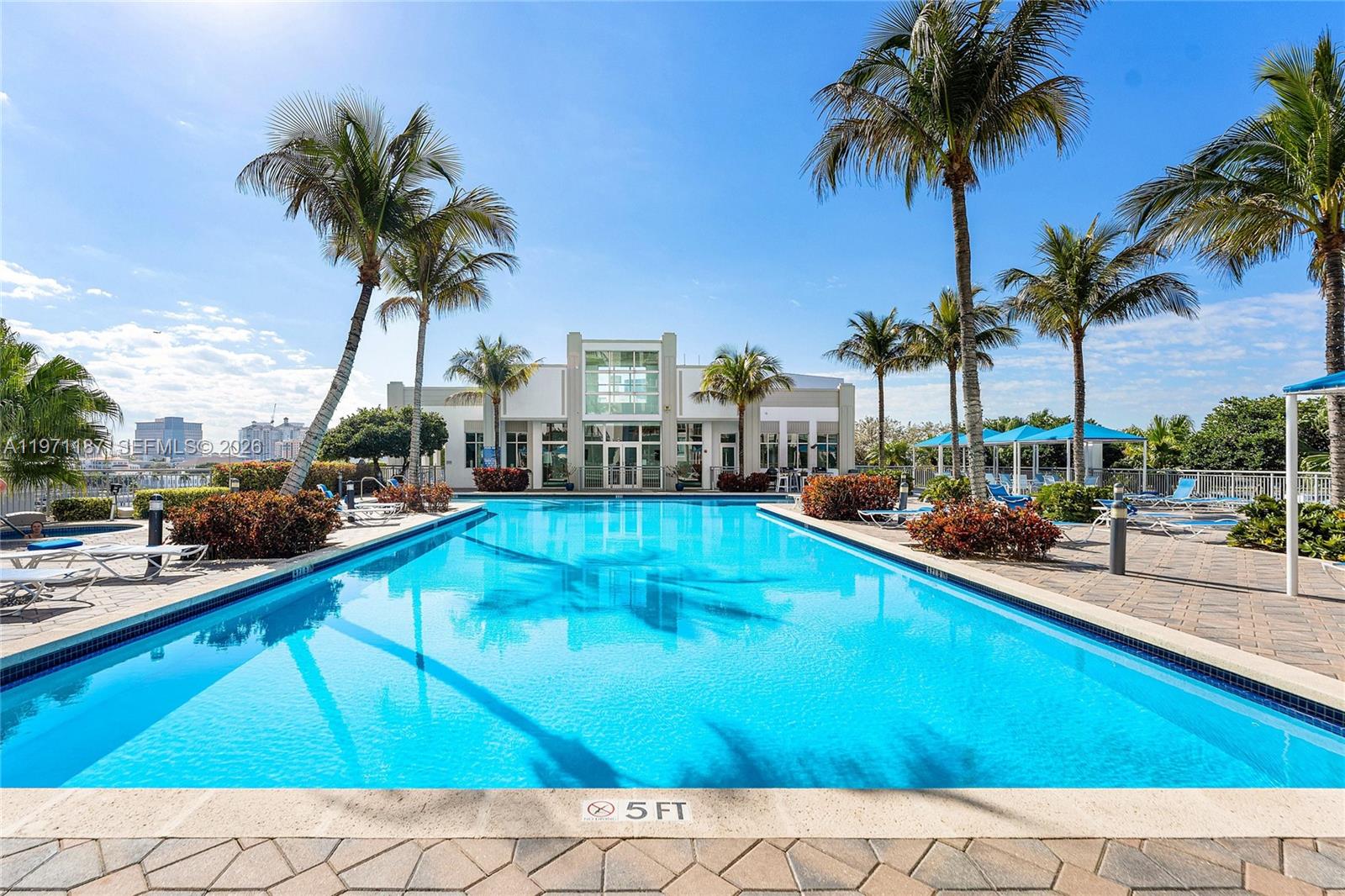 300 S Australian Avenue 812