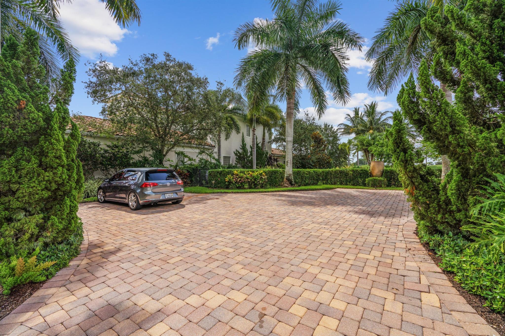 12190 Sunnydale Drive