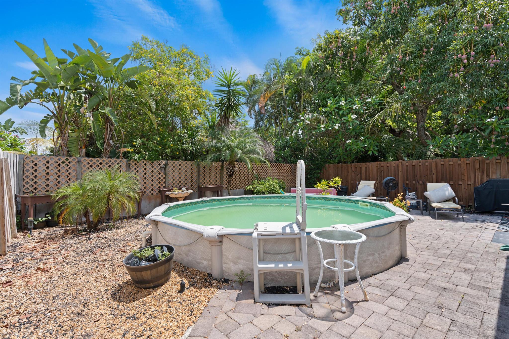 1061 NE 33rd Street