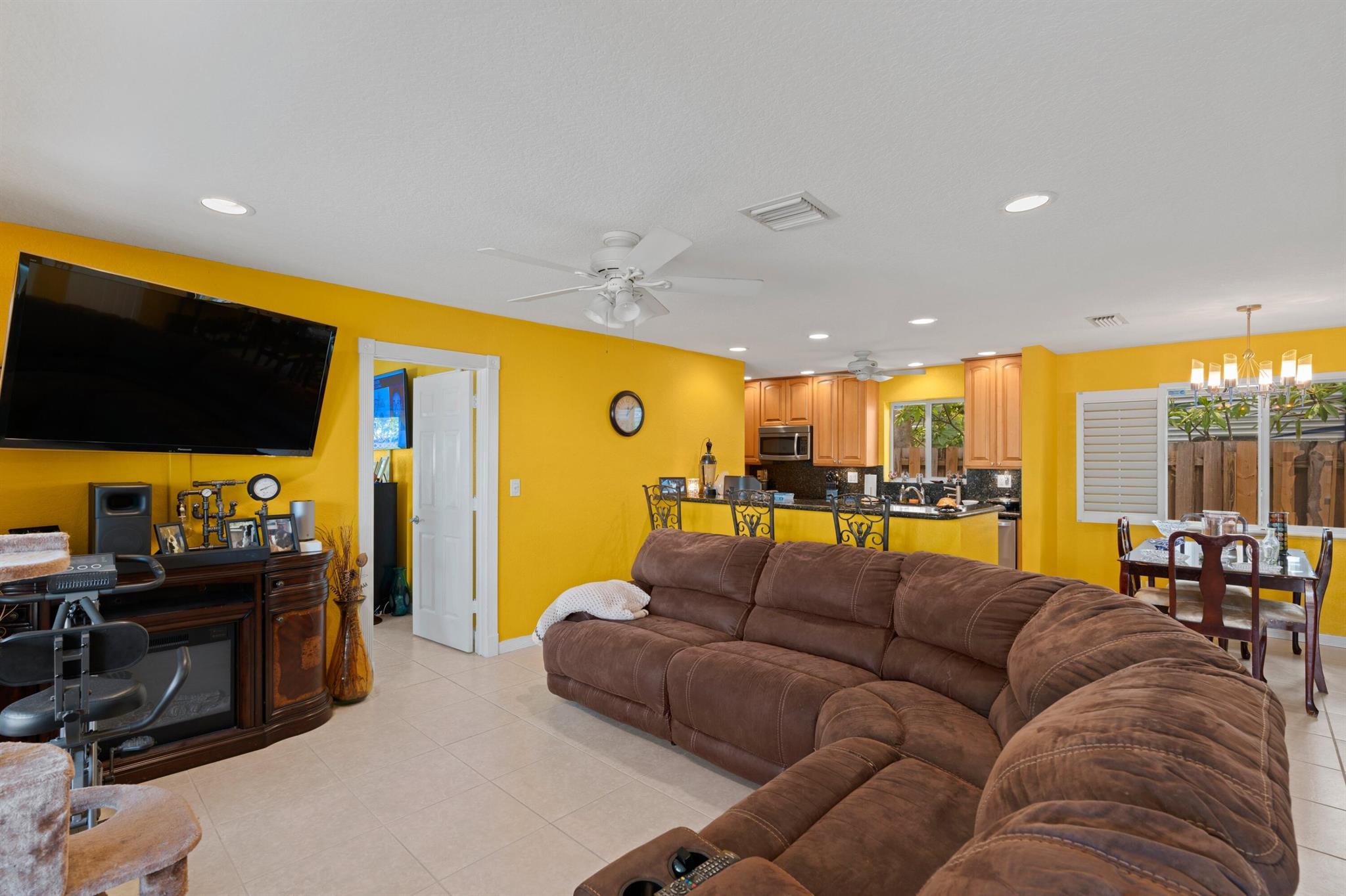1061 NE 33rd Street